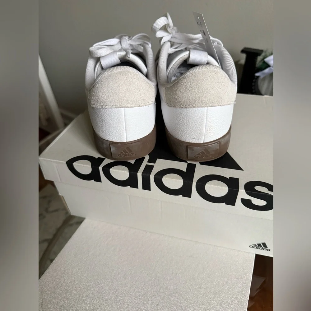 Adidas VL Court 3.0 Sneakers White Black Gum Sole Unisex Women’s 9.5 / Men’s 8